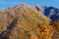 【新潟】秋の粟ヶ岳（前編）　圧倒的な紅葉ストーリーズ　ストローが指す方向は水場