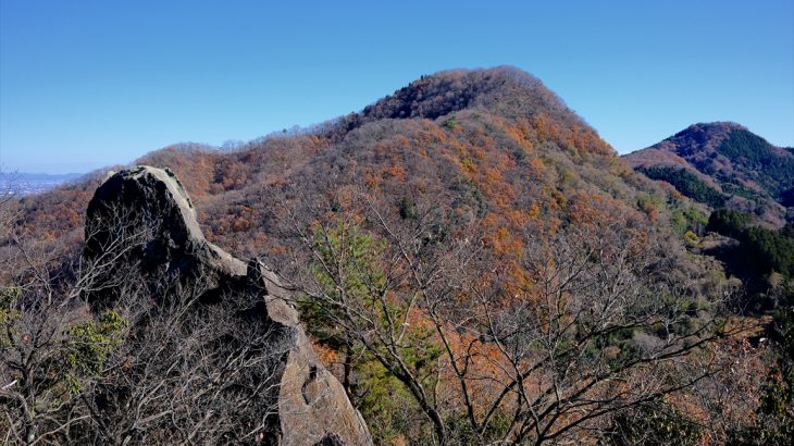 【群馬】吉井三山（前編）　朝日岳から八束山へ　羊太夫伝説と落葉ラッセル