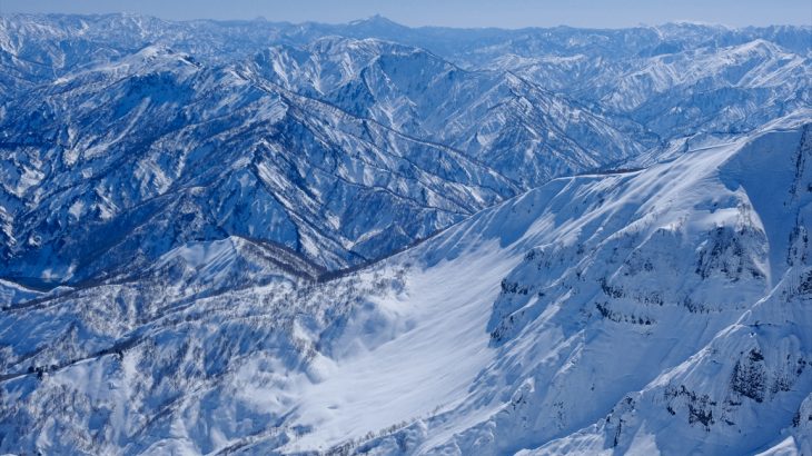 【新潟】冬の浅草岳（前編）　悲しきアンメットと血尿トラップ　春の息吹を感じる雪山登山